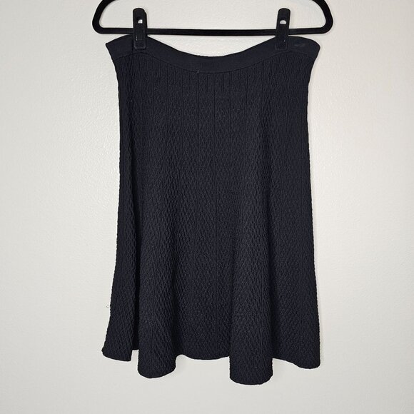 Cabi Medium Black Amelie Stretch High Waist Knee Length Textured Knit Skirt 214 - Picture 4 of 6